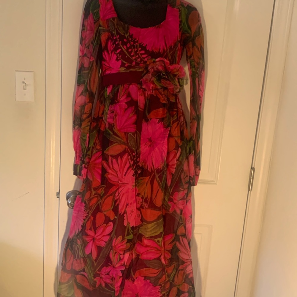 Beautiful Vintage Dress (damaged)